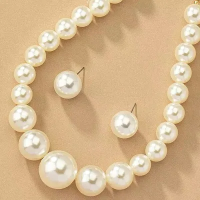 3 pcs Exaggerated Fashionable Faux Pearl Necklace Set
